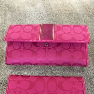 COPY - Coach monogram trifold wallet